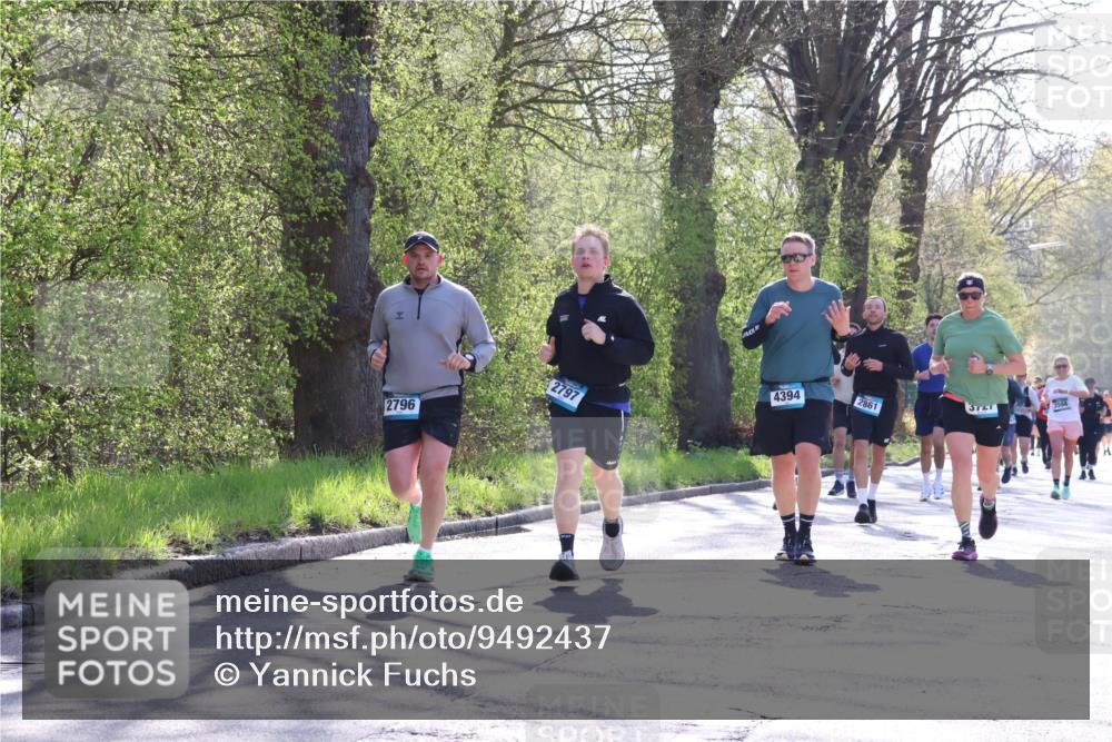12.04.2026 - 45. Internationalen Wilhelmsburger Insellauf Yannick Fuchs http://msf.ph/oto/9492437 12.04.2026 10:44:47 Laufen 2796, 2797, 4394, 2861, 3721, 1564 meine-sportfotos.de