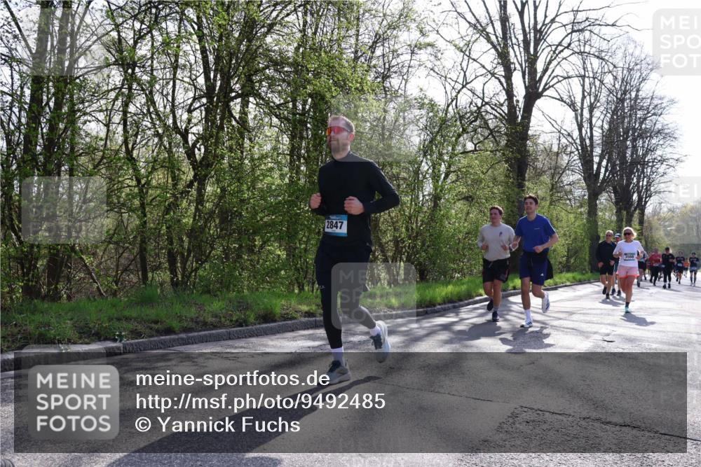 12.04.2026 - 45. Internationalen Wilhelmsburger Insellauf Yannick Fuchs http://msf.ph/oto/9492485 12.04.2026 10:44:56 Laufen 2847, 3568 meine-sportfotos.de