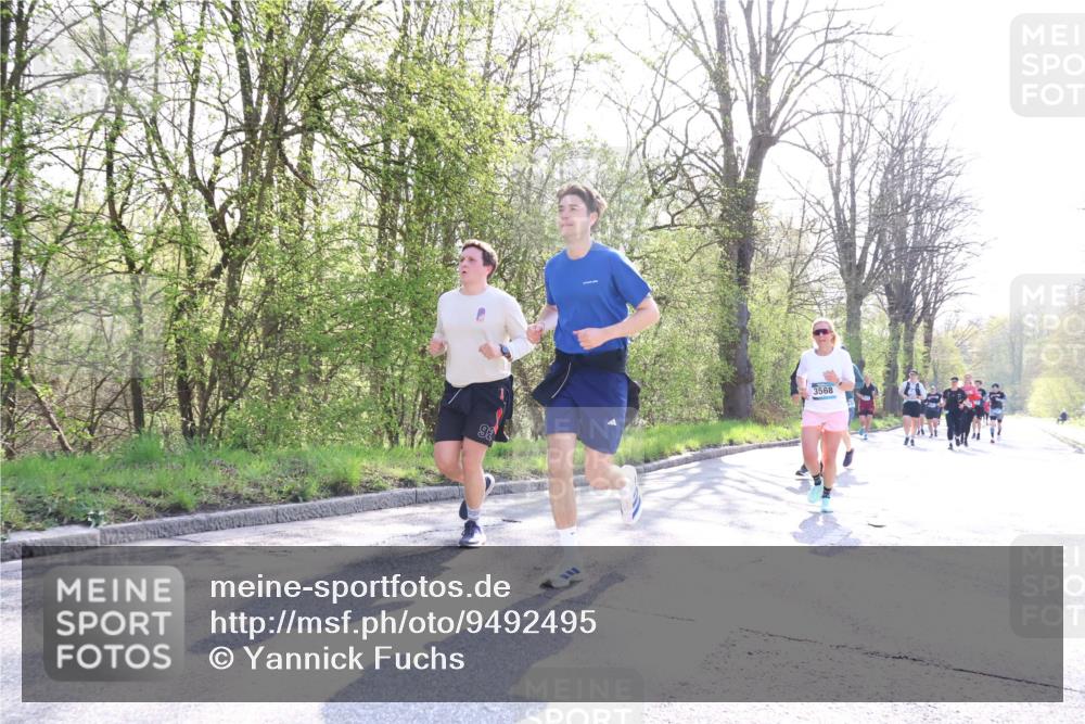 12.04.2026 - 45. Internationalen Wilhelmsburger Insellauf Yannick Fuchs http://msf.ph/oto/9492495 12.04.2026 10:44:57 Laufen 3568 meine-sportfotos.de
