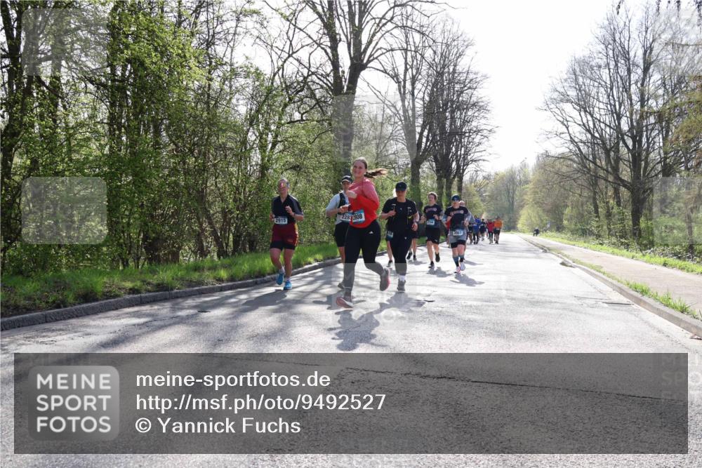 12.04.2026 - 45. Internationalen Wilhelmsburger Insellauf Yannick Fuchs http://msf.ph/oto/9492527 12.04.2026 10:45:02 Laufen 2283, 2808, 2915 meine-sportfotos.de