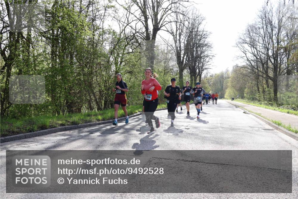12.04.2026 - 45. Internationalen Wilhelmsburger Insellauf Yannick Fuchs http://msf.ph/oto/9492528 12.04.2026 10:45:02 Laufen 2915, 2808, 2067 meine-sportfotos.de