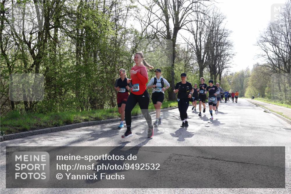 12.04.2026 - 45. Internationalen Wilhelmsburger Insellauf Yannick Fuchs http://msf.ph/oto/9492532 12.04.2026 10:45:03 Laufen 2808, 2915, 2283, 2744, 2067 meine-sportfotos.de