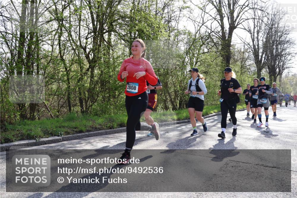 12.04.2026 - 45. Internationalen Wilhelmsburger Insellauf Yannick Fuchs http://msf.ph/oto/9492536 12.04.2026 10:45:03 Laufen 2744, 2808, 15, 2067, 717 meine-sportfotos.de