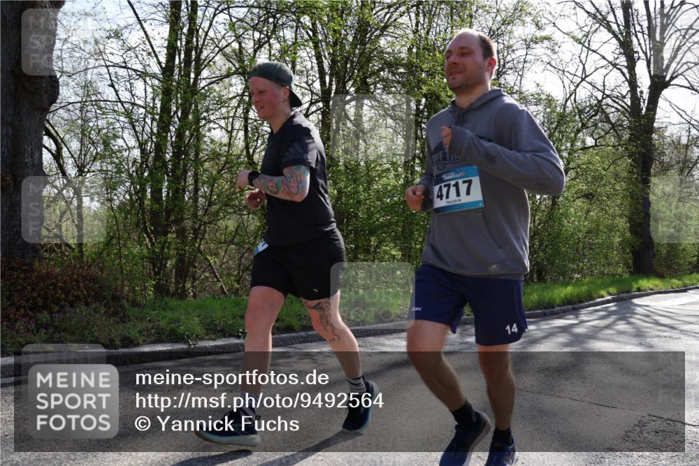 12.04.2026 - 45. Internationalen Wilhelmsburger Insellauf Yannick Fuchs http://msf.ph/oto/9492564 12.04.2026 10:45:07 Laufen 4717, 14 meine-sportfotos.de