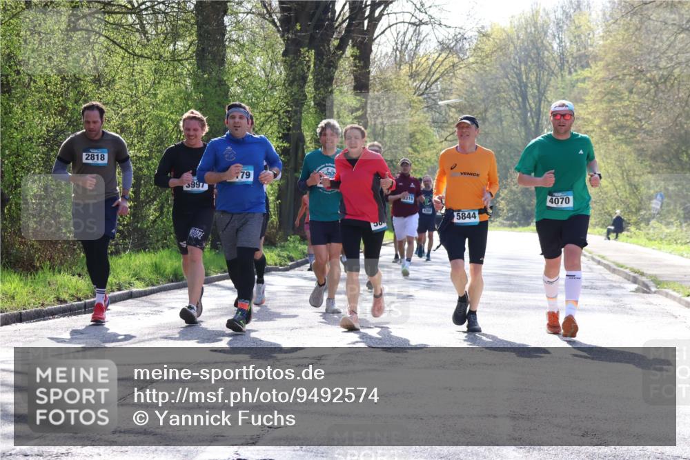 12.04.2026 - 45. Internationalen Wilhelmsburger Insellauf Yannick Fuchs http://msf.ph/oto/9492574 12.04.2026 10:45:10 Laufen 2818, 5997, 79, 30, 319, 4068, 5844, 4070 meine-sportfotos.de