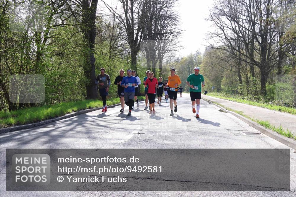 12.04.2026 - 45. Internationalen Wilhelmsburger Insellauf Yannick Fuchs http://msf.ph/oto/9492581 12.04.2026 10:45:11 Laufen 2818, 3179, 5844, 4070 meine-sportfotos.de