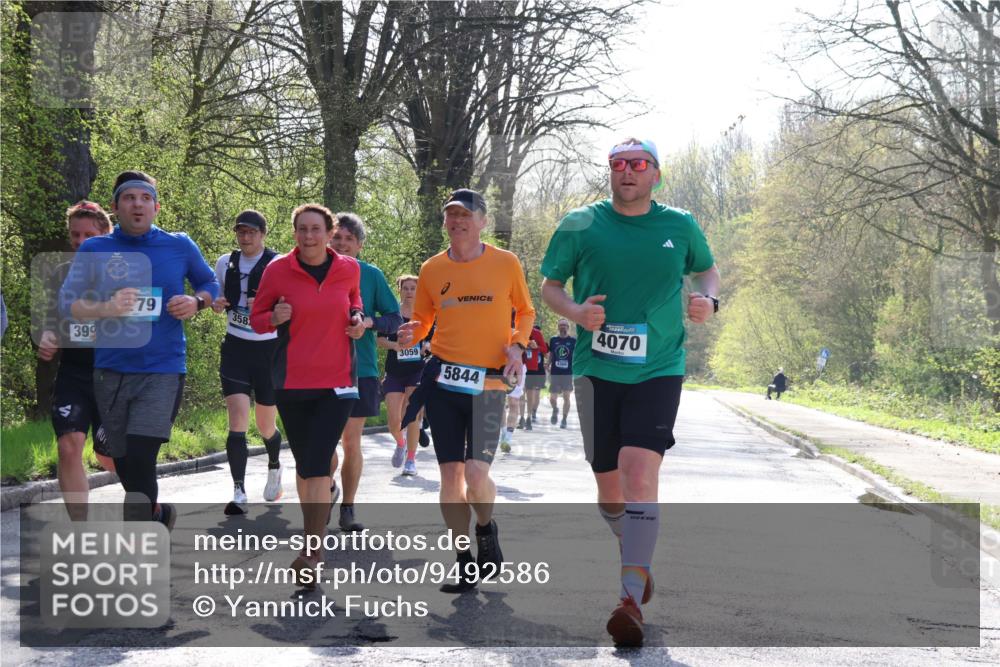 12.04.2026 - 45. Internationalen Wilhelmsburger Insellauf Yannick Fuchs http://msf.ph/oto/9492586 12.04.2026 10:45:12 Laufen 39, 79, 358, 3059, 5844, 4368, 4070 meine-sportfotos.de