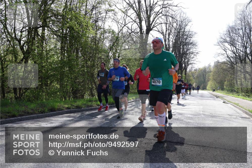 12.04.2026 - 45. Internationalen Wilhelmsburger Insellauf Yannick Fuchs http://msf.ph/oto/9492597 12.04.2026 10:45:13 Laufen 2818, 3179, 4070 meine-sportfotos.de