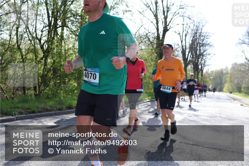 12.04.2026 - 45. Internationalen Wilhelmsburger Insellauf Yannick Fuchs http://msf.ph/oto/9492603 12.04.2026 10:45:14 Laufen 4070, 5844 meine-sportfotos.de