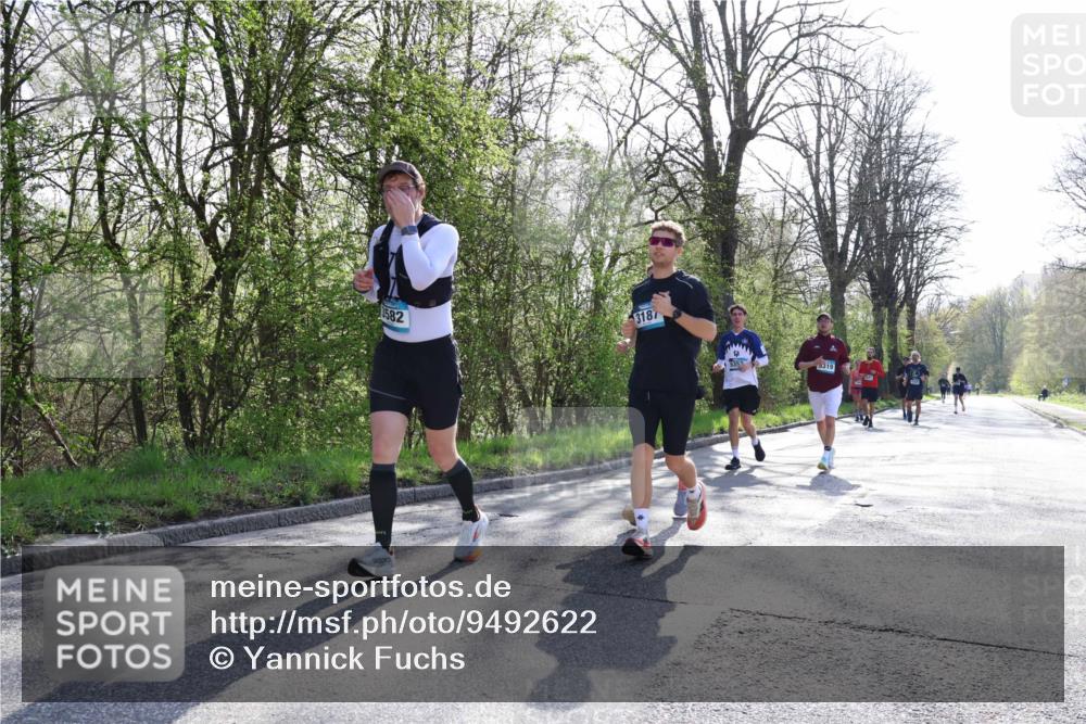 12.04.2026 - 45. Internationalen Wilhelmsburger Insellauf Yannick Fuchs http://msf.ph/oto/9492622 12.04.2026 10:45:16 Laufen 3582, 3187, 5319 meine-sportfotos.de