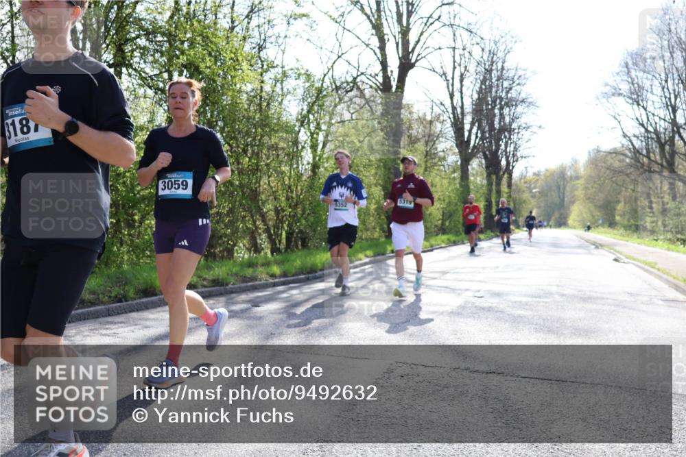 12.04.2026 - 45. Internationalen Wilhelmsburger Insellauf Yannick Fuchs http://msf.ph/oto/9492632 12.04.2026 10:45:17 Laufen 318, 3059, 5352, 5319 meine-sportfotos.de