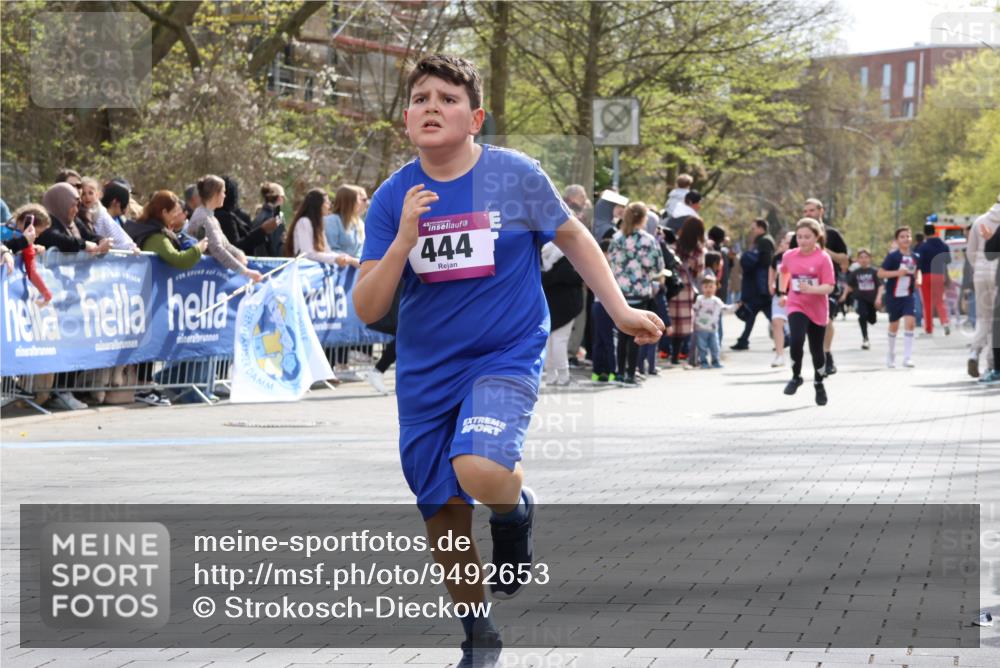 12.04.2026 - 45. Internationalen Wilhelmsburger Insellauf Strokosch-Dieckow http://msf.ph/oto/9492653 12.04.2026 14:51:13 Ziel 1843, 380, 435, 1051, 544, 444, 868, 852, 358, 1072 meine-sportfotos.de