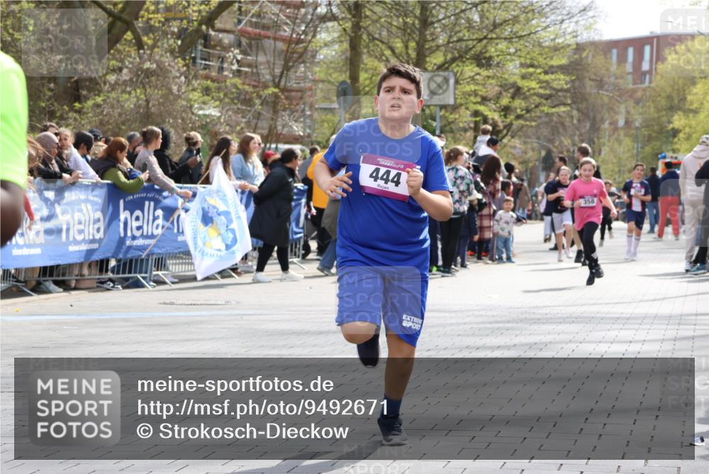 12.04.2026 - 45. Internationalen Wilhelmsburger Insellauf Strokosch-Dieckow http://msf.ph/oto/9492671 12.04.2026 14:51:13 Ziel 1843, 380, 435, 1051, 544, 444, 868, 852, 358, 1072 meine-sportfotos.de