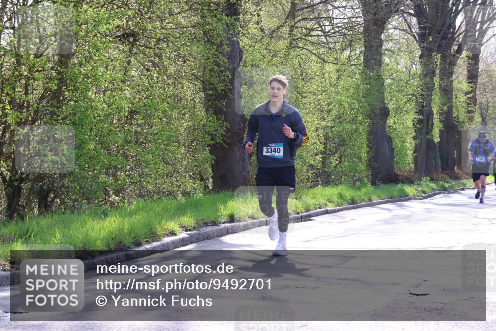 12.04.2026 - 45. Internationalen Wilhelmsburger Insellauf Yannick Fuchs http://msf.ph/oto/9492701 12.04.2026 10:45:34 Laufen 3340, 3798 meine-sportfotos.de