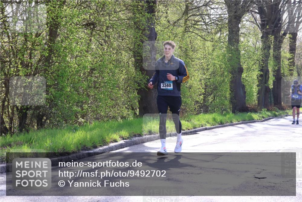 12.04.2026 - 45. Internationalen Wilhelmsburger Insellauf Yannick Fuchs http://msf.ph/oto/9492702 12.04.2026 10:45:34 Laufen 3340, 3798 meine-sportfotos.de