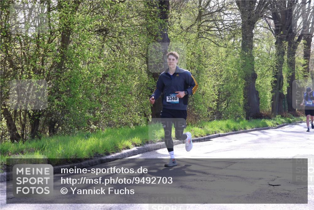 12.04.2026 - 45. Internationalen Wilhelmsburger Insellauf Yannick Fuchs http://msf.ph/oto/9492703 12.04.2026 10:45:34 Laufen 3340, 3798 meine-sportfotos.de