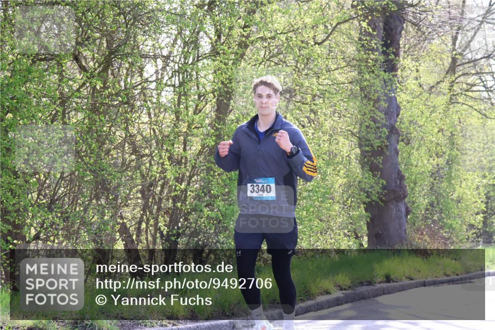 12.04.2026 - 45. Internationalen Wilhelmsburger Insellauf Yannick Fuchs http://msf.ph/oto/9492706 12.04.2026 10:45:36 Laufen 3340 meine-sportfotos.de
