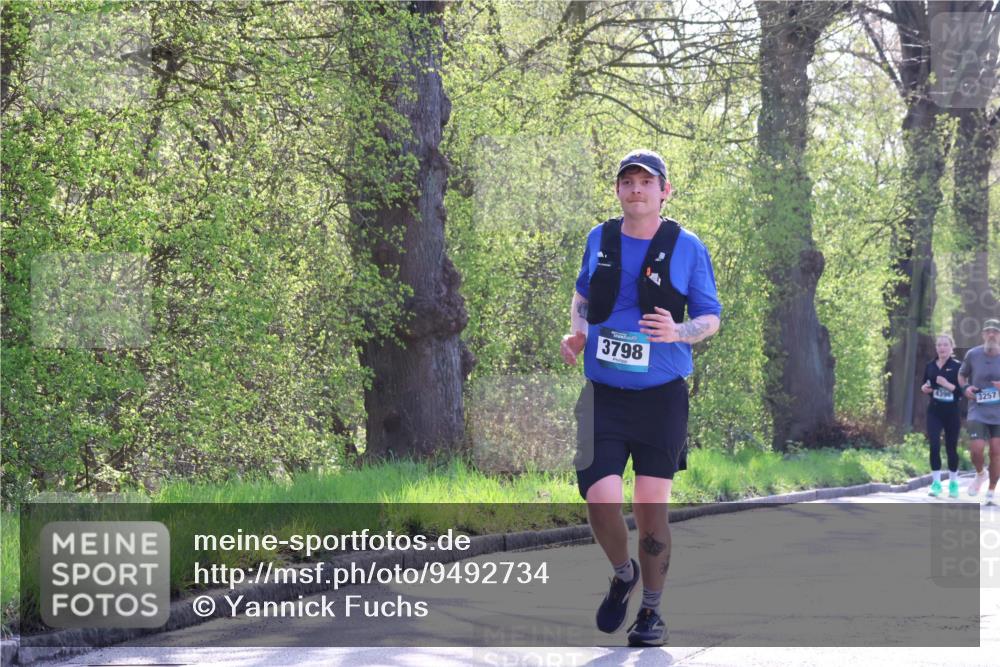 12.04.2026 - 45. Internationalen Wilhelmsburger Insellauf Yannick Fuchs http://msf.ph/oto/9492734 12.04.2026 10:45:41 Laufen 3798, 4396, 3257 meine-sportfotos.de