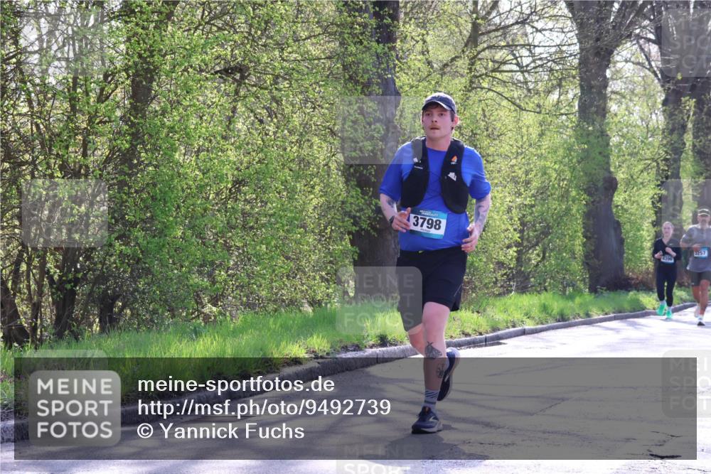 12.04.2026 - 45. Internationalen Wilhelmsburger Insellauf Yannick Fuchs http://msf.ph/oto/9492739 12.04.2026 10:45:42 Laufen 3798, 3257 meine-sportfotos.de
