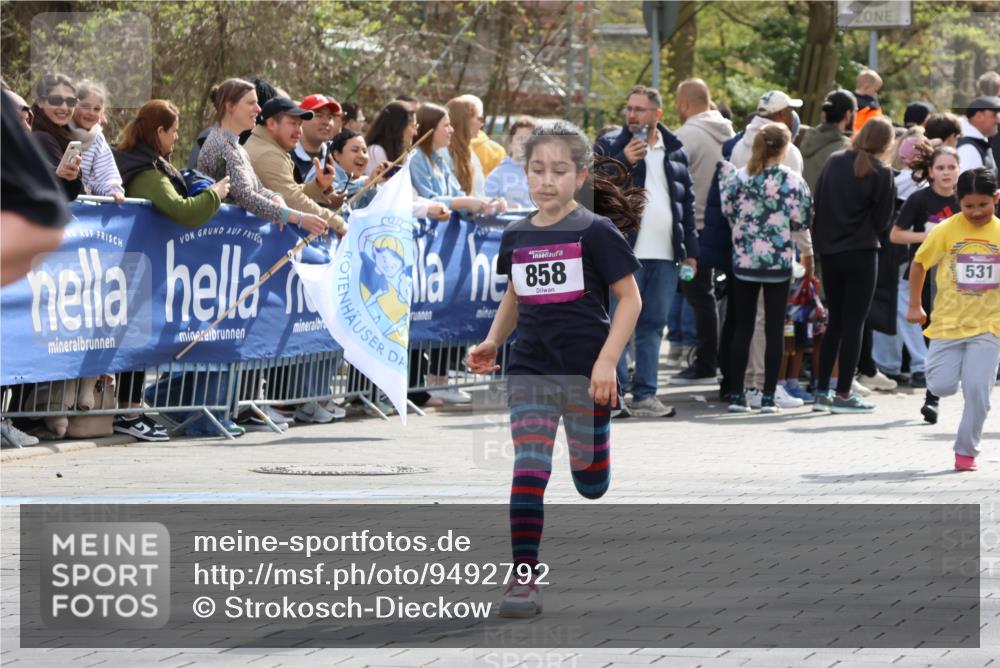 12.04.2026 - 45. Internationalen Wilhelmsburger Insellauf Strokosch-Dieckow http://msf.ph/oto/9492792 12.04.2026 14:50:50 Ziel 626, 895, 357, 889, 408, 351, 893, 455, 388, 663, 359, 858, 531, 493, 1822 meine-sportfotos.de