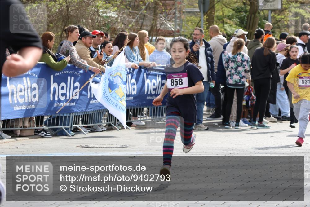 12.04.2026 - 45. Internationalen Wilhelmsburger Insellauf Strokosch-Dieckow http://msf.ph/oto/9492793 12.04.2026 14:50:50 Ziel 626, 895, 357, 889, 408, 351, 893, 455, 388, 663, 359, 858, 531, 493, 1822 meine-sportfotos.de
