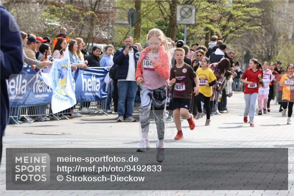 12.04.2026 - 45. Internationalen Wilhelmsburger Insellauf Strokosch-Dieckow http://msf.ph/oto/9492833 12.04.2026 14:50:38 Ziel 330, 362, 865, 1844, 98, 22, 654, 420, 877, 1049, 1837, 609, 331, 626, 895, 357 meine-sportfotos.de