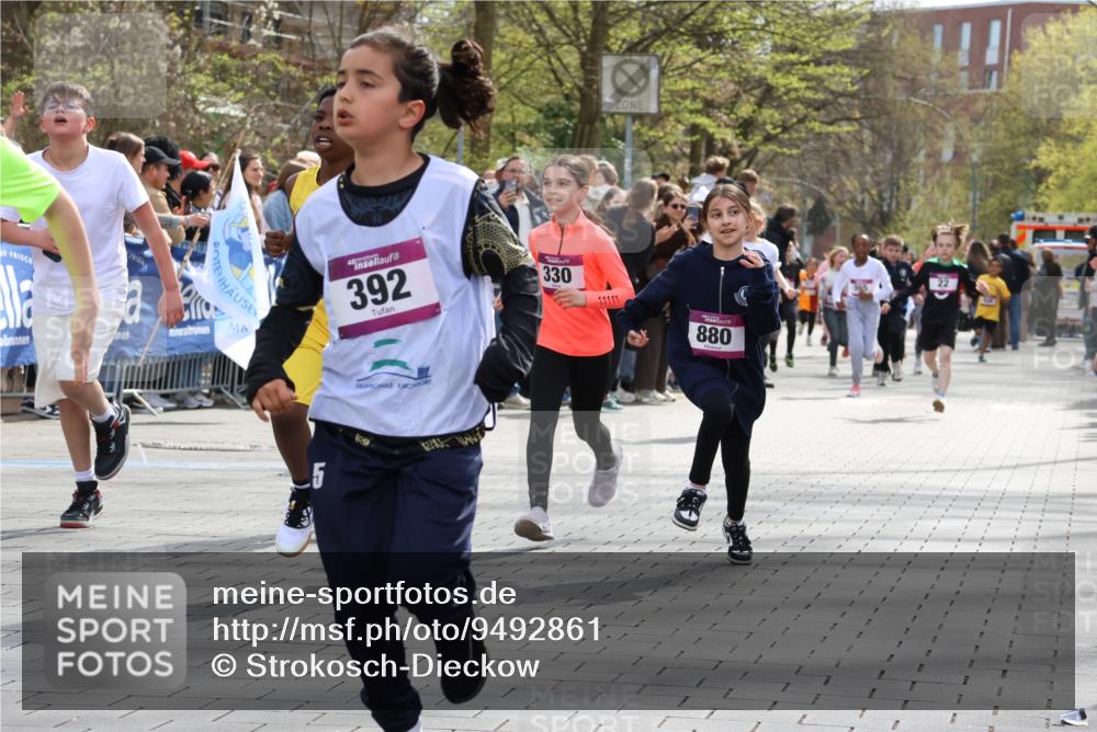 12.04.2026 - 45. Internationalen Wilhelmsburger Insellauf Strokosch-Dieckow http://msf.ph/oto/9492861 12.04.2026 14:50:29 Ziel 1840, 504, 333, 391, 407, 883, 452, 1834, 491, 426, 392, 880, 151, 1035, 330, 362, 865, 1844 meine-sportfotos.de