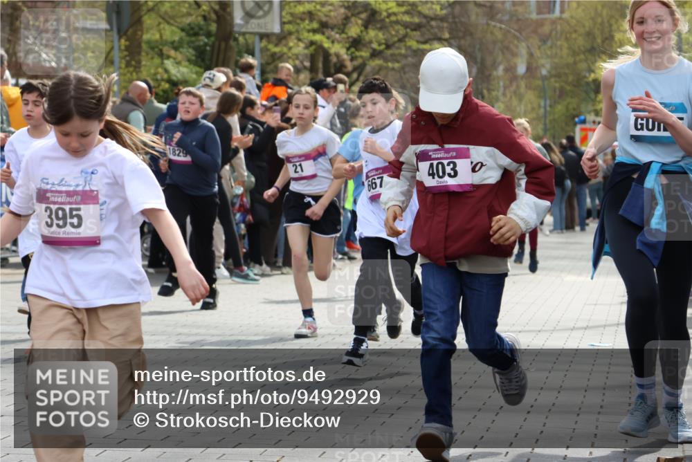 12.04.2026 - 45. Internationalen Wilhelmsburger Insellauf Strokosch-Dieckow http://msf.ph/oto/9492929 12.04.2026 14:50:10 Ziel 1849, 1810, 352, 902, 1814, 860, 854, 885, 1801, 138, 355, 856, 1038, 516, 445, 395, 600, 168, 396, 871, 173, 369, 21, 403, 398, 1064, 667, 661, 1829, 561, 469, 397, 393 meine-sportfotos.de