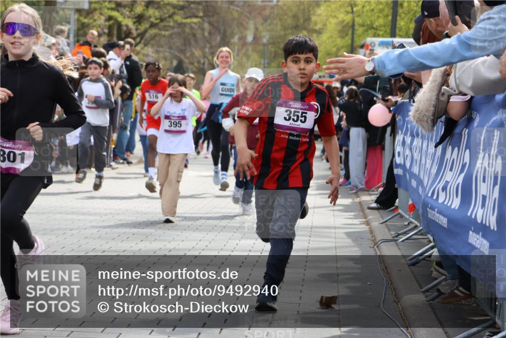 12.04.2026 - 45. Internationalen Wilhelmsburger Insellauf Strokosch-Dieckow http://msf.ph/oto/9492940 12.04.2026 14:50:07 Ziel 901, 131, 1061, 624, 1825, 141, 164, 113, 1845, 1849, 1810, 352, 902, 1814, 860, 854, 885, 1801, 138, 355, 856, 1038, 516, 445, 395, 600, 168, 396, 871, 173, 369, 21, 403, 398, 1064, 667, 661 meine-sportfotos.de