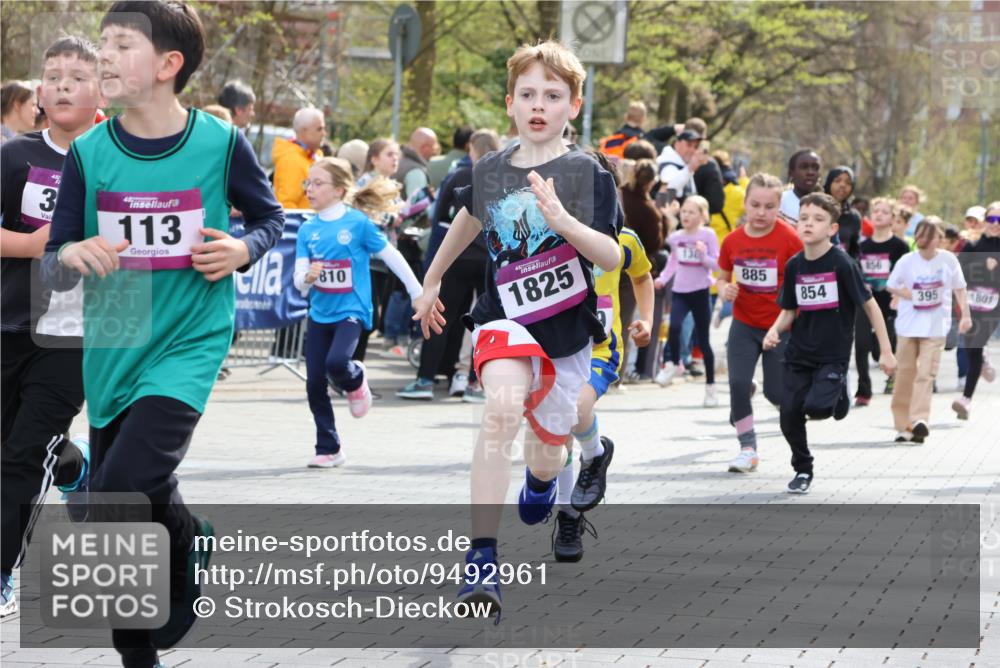 12.04.2026 - 45. Internationalen Wilhelmsburger Insellauf Strokosch-Dieckow http://msf.ph/oto/9492961 12.04.2026 14:50:02 Ziel 400, 672, 368, 898, 1039, 901, 131, 1061, 624, 1825, 141, 164, 113, 1845, 1849, 1810, 352, 902, 1814, 860, 854, 885, 1801, 138, 355, 856, 1038, 516, 445 meine-sportfotos.de