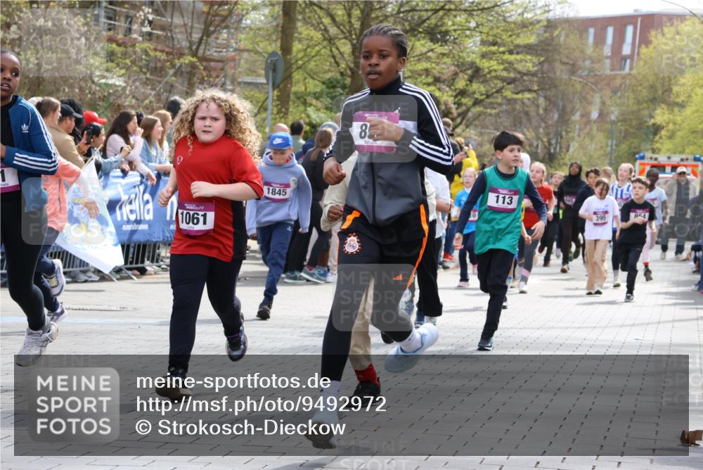12.04.2026 - 45. Internationalen Wilhelmsburger Insellauf Strokosch-Dieckow http://msf.ph/oto/9492972 12.04.2026 14:50:00 Ziel 875, 572, 336, 1036, 1847, 400, 672, 368, 898, 1039, 901, 131, 1061, 624, 1825, 141, 164, 113, 1845, 1849, 1810, 352, 902, 1814, 860, 854, 885 meine-sportfotos.de