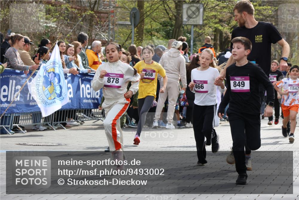 12.04.2026 - 45. Internationalen Wilhelmsburger Insellauf Strokosch-Dieckow http://msf.ph/oto/9493002 12.04.2026 14:49:51 Ziel 1848, 439, 389, 1821, 857, 872, 402, 451, 608, 466, 878, 849, 861, 875, 572, 336, 1036, 1847, 400, 672 meine-sportfotos.de
