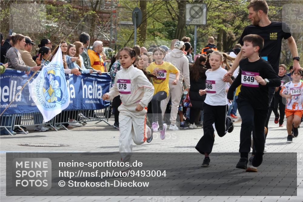 12.04.2026 - 45. Internationalen Wilhelmsburger Insellauf Strokosch-Dieckow http://msf.ph/oto/9493004 12.04.2026 14:49:51 Ziel 1848, 439, 389, 1821, 857, 872, 402, 451, 608, 466, 878, 849, 861, 875, 572, 336, 1036, 1847, 400, 672 meine-sportfotos.de