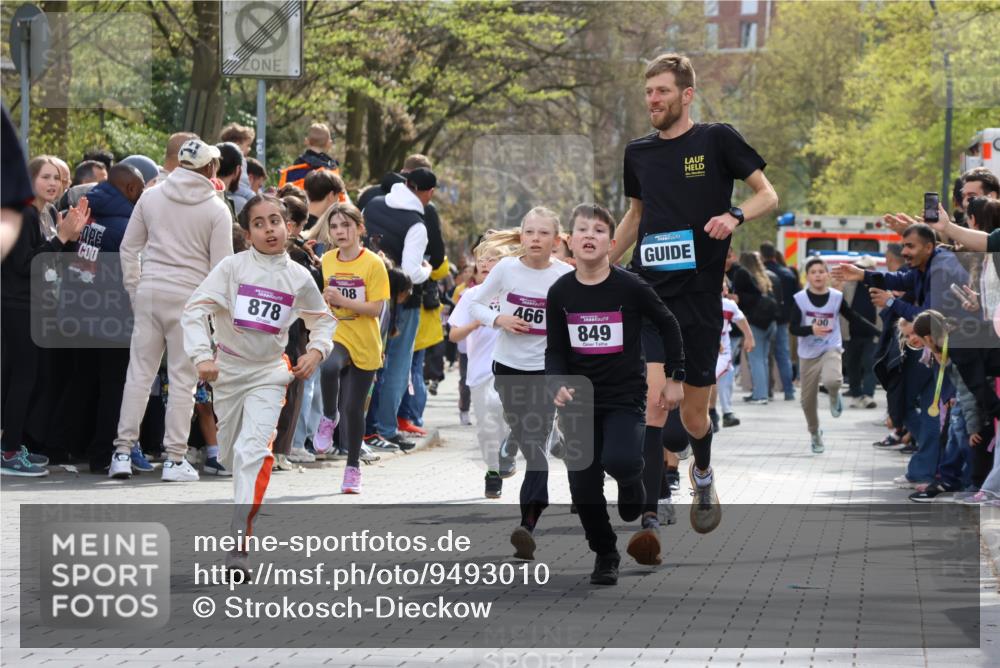 12.04.2026 - 45. Internationalen Wilhelmsburger Insellauf Strokosch-Dieckow http://msf.ph/oto/9493010 12.04.2026 14:49:50 Ziel 1830, 1848, 439, 389, 1821, 857, 872, 402, 451, 608, 466, 878, 849, 861, 875, 572, 336, 1036, 1847, 400 meine-sportfotos.de