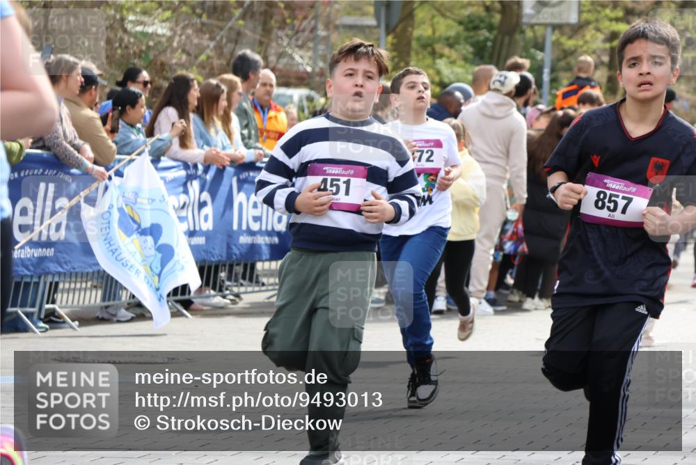 12.04.2026 - 45. Internationalen Wilhelmsburger Insellauf Strokosch-Dieckow http://msf.ph/oto/9493013 12.04.2026 14:49:49 Ziel 1811, 367, 1830, 1848, 439, 389, 1821, 857, 872, 402, 451, 608, 466, 878, 849, 861, 875, 572, 336, 1036, 1847 meine-sportfotos.de