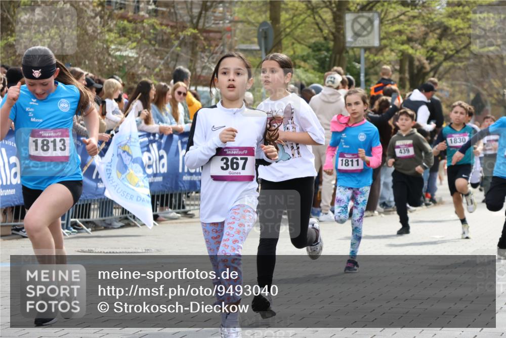 12.04.2026 - 45. Internationalen Wilhelmsburger Insellauf Strokosch-Dieckow http://msf.ph/oto/9493040 12.04.2026 14:49:41 Ziel 867, 377, 879, 1839, 401, 1812, 106, 169, 1, 1813, 497, 1808, 406, 1811, 367, 1830, 1848, 439 meine-sportfotos.de