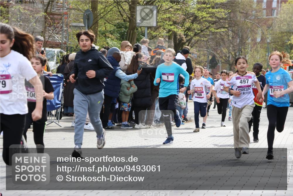 12.04.2026 - 45. Internationalen Wilhelmsburger Insellauf Strokosch-Dieckow http://msf.ph/oto/9493061 12.04.2026 14:49:36 Ziel 348, 602, 627, 458, 161, 542, 1842, 894, 882, 652, 1818, 867, 377, 879, 1839, 401, 1812, 106, 169, 1, 1813, 497, 1808, 406 meine-sportfotos.de