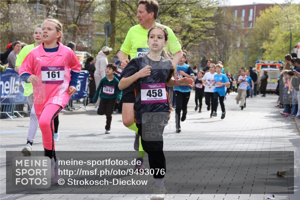 12.04.2026 - 45. Internationalen Wilhelmsburger Insellauf Strokosch-Dieckow http://msf.ph/oto/9493076 12.04.2026 14:49:32 Ziel 586, 1809, 440, 881, 348, 602, 627, 458, 161, 542, 1842, 894, 882, 652, 1818, 867, 377, 879, 1839, 401, 1812 meine-sportfotos.de