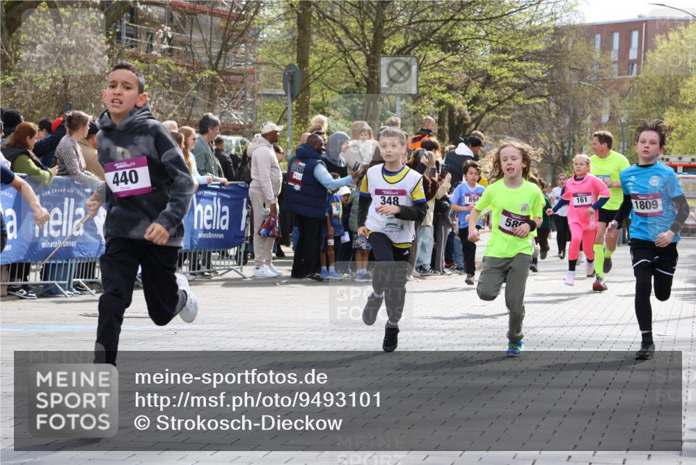 12.04.2026 - 45. Internationalen Wilhelmsburger Insellauf Strokosch-Dieckow http://msf.ph/oto/9493101 12.04.2026 14:49:27 Ziel 896, 372, 1055, 51, 693, 1817, 100, 855, 897, 353, 666, 1827, 378, 17, 501, 586, 1809, 440, 881, 348, 602, 627, 458, 161, 542, 1842, 894 meine-sportfotos.de
