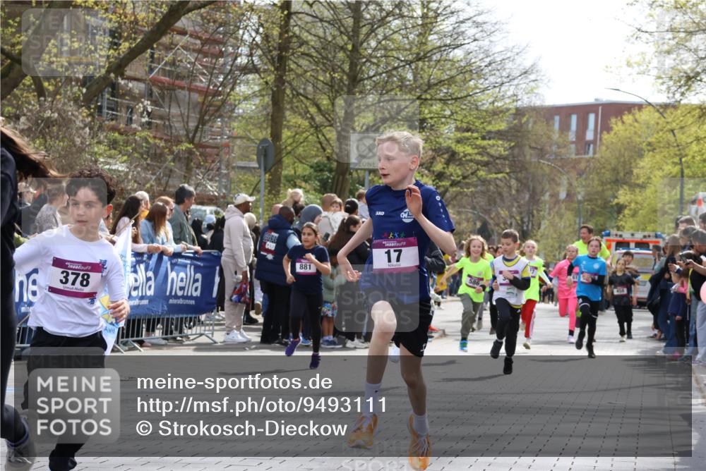 12.04.2026 - 45. Internationalen Wilhelmsburger Insellauf Strokosch-Dieckow http://msf.ph/oto/9493111 12.04.2026 14:49:25 Ziel 2, 896, 372, 1055, 51, 693, 1817, 100, 855, 897, 353, 666, 1827, 378, 17, 501, 586, 1809, 440, 881, 348, 602, 627 meine-sportfotos.de