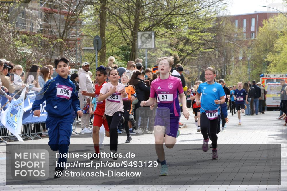 12.04.2026 - 45. Internationalen Wilhelmsburger Insellauf Strokosch-Dieckow http://msf.ph/oto/9493129 12.04.2026 14:49:20 Ziel 1043, 101, 1063, 1048, 601, 418, 684, 597, 1823, 375, 2, 896, 372, 1055, 51, 693, 1817, 100, 855, 897, 353, 666, 1827, 378, 17, 501 meine-sportfotos.de