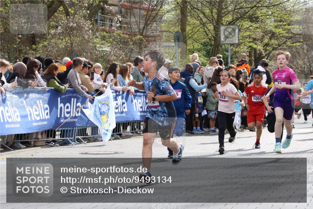 12.04.2026 - 45. Internationalen Wilhelmsburger Insellauf Strokosch-Dieckow http://msf.ph/oto/9493134 12.04.2026 14:49:19 Ziel 1043, 101, 1063, 1048, 601, 418, 684, 597, 1823, 375, 2, 896, 372, 1055, 51, 693, 1817, 100, 855, 897, 353, 666, 1827, 378, 17, 501 meine-sportfotos.de