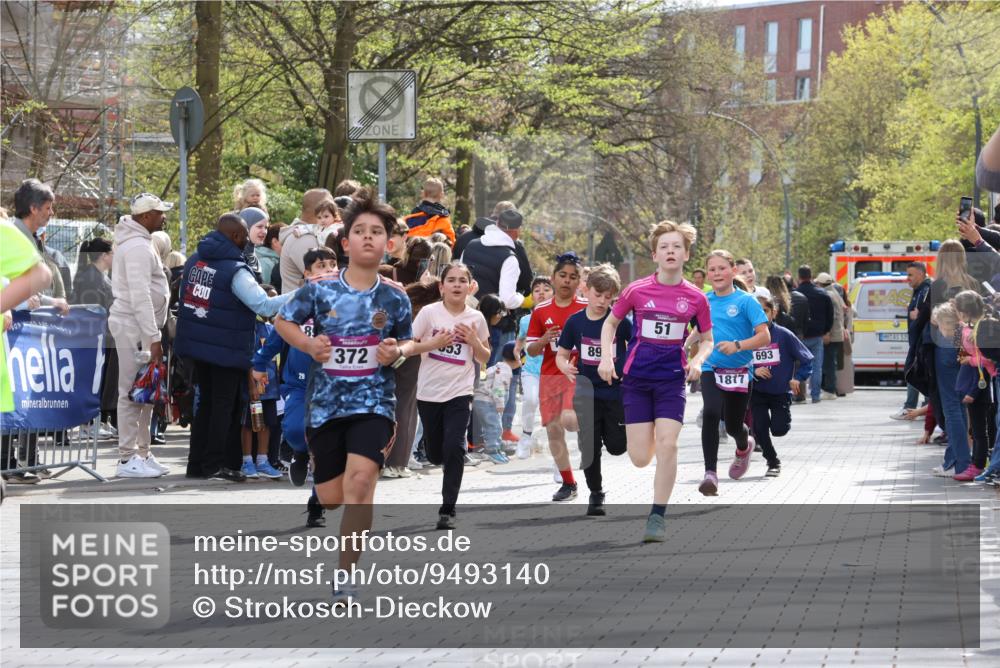12.04.2026 - 45. Internationalen Wilhelmsburger Insellauf Strokosch-Dieckow http://msf.ph/oto/9493140 12.04.2026 14:49:18 Ziel 1043, 101, 1063, 1048, 601, 418, 684, 597, 1823, 375, 2, 896, 372, 1055, 51, 693, 1817, 100, 855, 897, 353, 666, 1827, 378 meine-sportfotos.de
