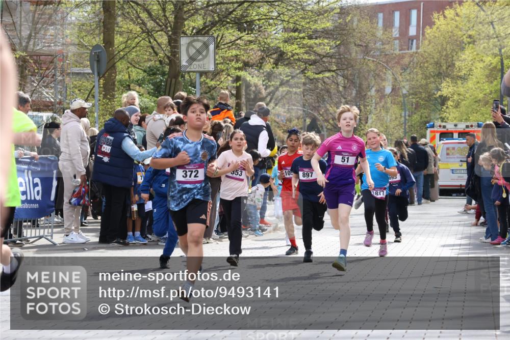 12.04.2026 - 45. Internationalen Wilhelmsburger Insellauf Strokosch-Dieckow http://msf.ph/oto/9493141 12.04.2026 14:49:18 Ziel 1043, 101, 1063, 1048, 601, 418, 684, 597, 1823, 375, 2, 896, 372, 1055, 51, 693, 1817, 100, 855, 897, 353, 666, 1827, 378 meine-sportfotos.de