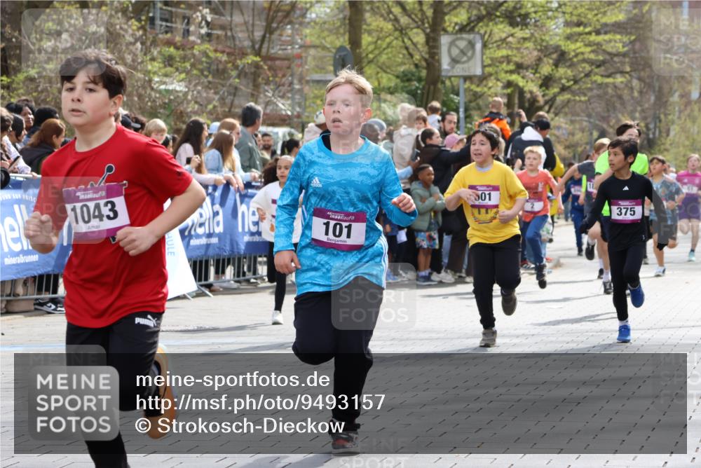 12.04.2026 - 45. Internationalen Wilhelmsburger Insellauf Strokosch-Dieckow http://msf.ph/oto/9493157 12.04.2026 14:49:13 Ziel 876, 1816, 1815, 428, 385, 371, 433, 487, 887, 73, 1805, 591, 1043, 101, 1063, 1048, 601, 418, 684, 597, 1823, 375, 2 meine-sportfotos.de