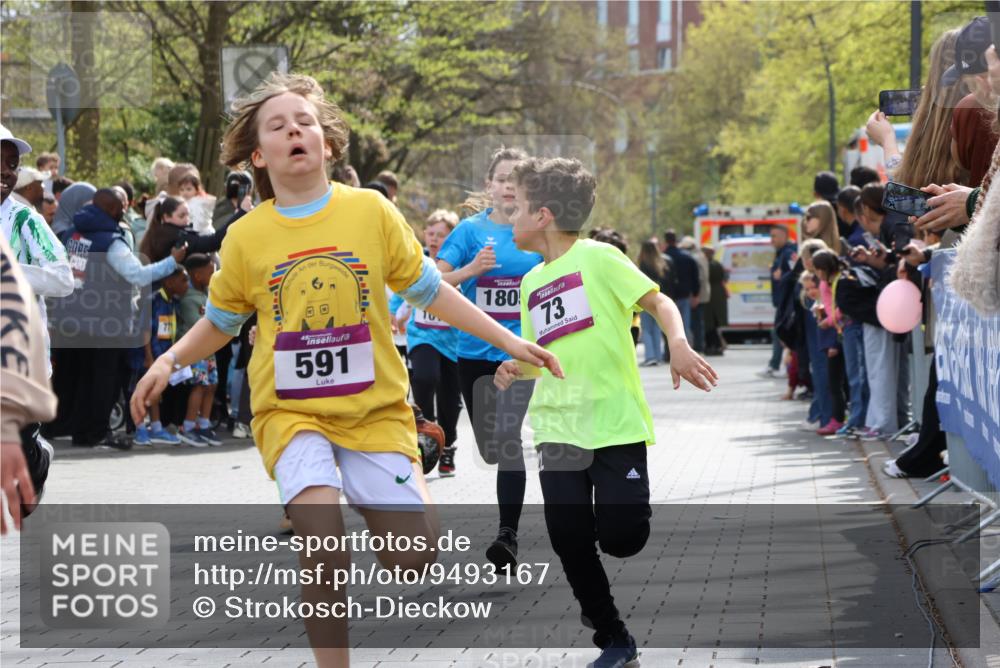 12.04.2026 - 45. Internationalen Wilhelmsburger Insellauf Strokosch-Dieckow http://msf.ph/oto/9493167 12.04.2026 14:49:10 Ziel 38, 1804, 1836, 5015, 876, 1816, 1815, 428, 385, 371, 433, 487, 887, 73, 1805, 591, 1043, 101, 1063, 1048, 601 meine-sportfotos.de