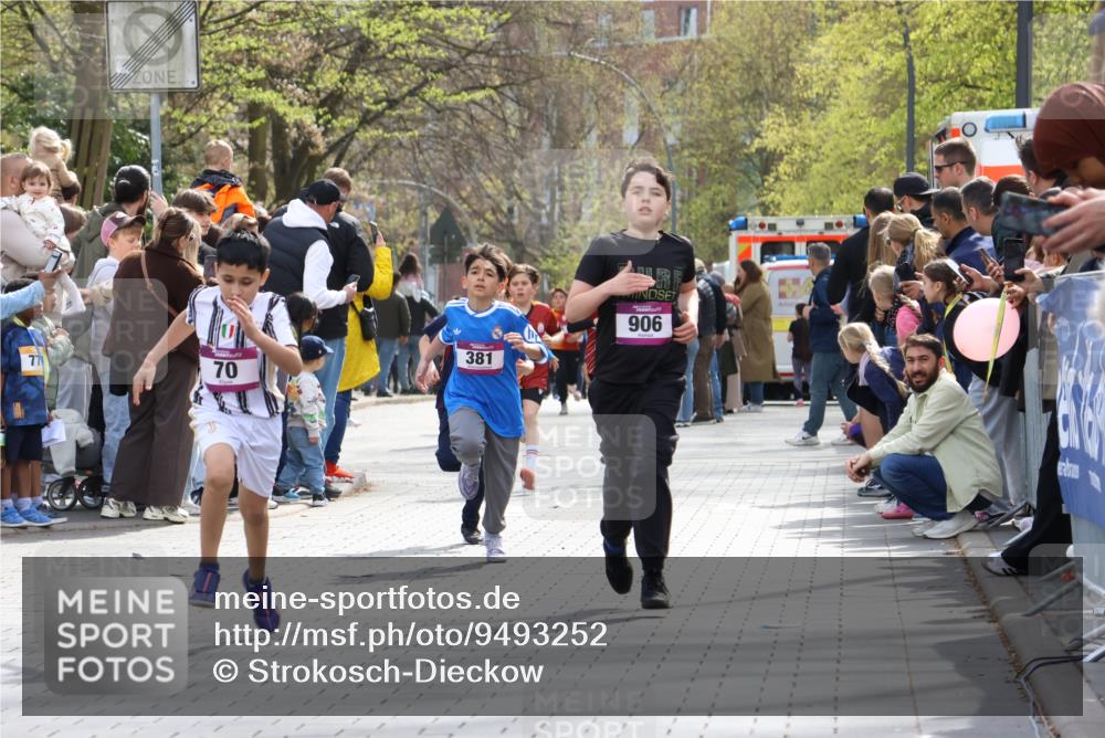 12.04.2026 - 45. Internationalen Wilhelmsburger Insellauf Strokosch-Dieckow http://msf.ph/oto/9493252 12.04.2026 14:48:51 Ziel 1846, 683, 900, 899, 49, 424, 70, 381, 906, 1045, 36, 904, 1807 meine-sportfotos.de