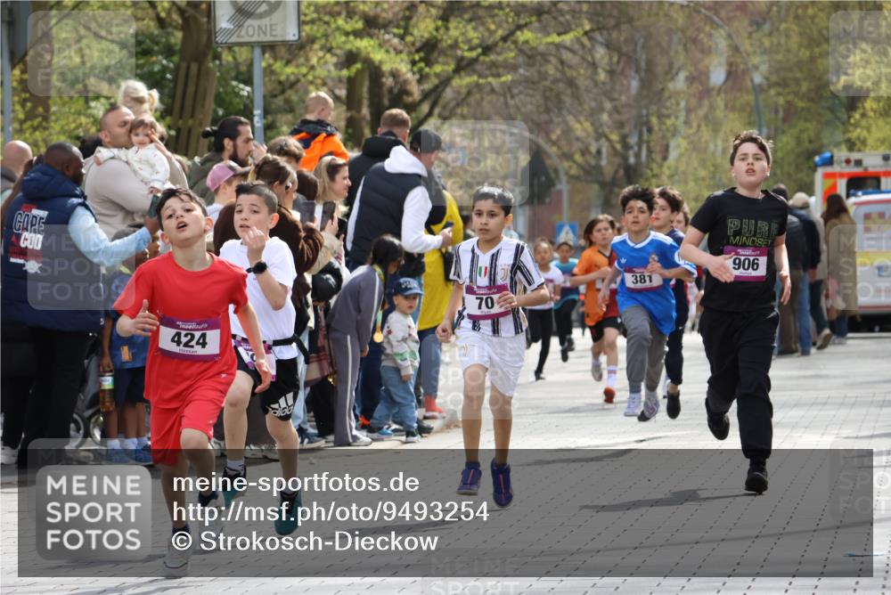 12.04.2026 - 45. Internationalen Wilhelmsburger Insellauf Strokosch-Dieckow http://msf.ph/oto/9493254 12.04.2026 14:48:49 Ziel 337, 167, 1846, 683, 900, 899, 49, 424, 70, 381, 906, 1045 meine-sportfotos.de