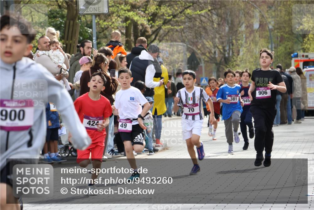 12.04.2026 - 45. Internationalen Wilhelmsburger Insellauf Strokosch-Dieckow http://msf.ph/oto/9493260 12.04.2026 14:48:49 Ziel 337, 167, 1846, 683, 900, 899, 49, 424, 70, 381, 906, 1045 meine-sportfotos.de