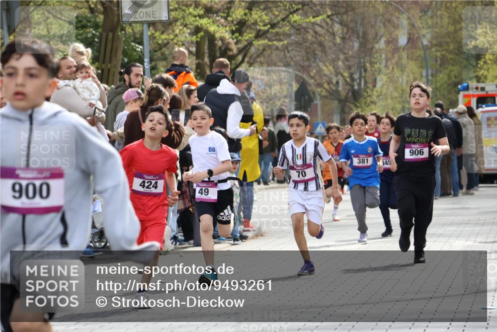 12.04.2026 - 45. Internationalen Wilhelmsburger Insellauf Strokosch-Dieckow http://msf.ph/oto/9493261 12.04.2026 14:48:49 Ziel 337, 167, 1846, 683, 900, 899, 49, 424, 70, 381, 906, 1045 meine-sportfotos.de